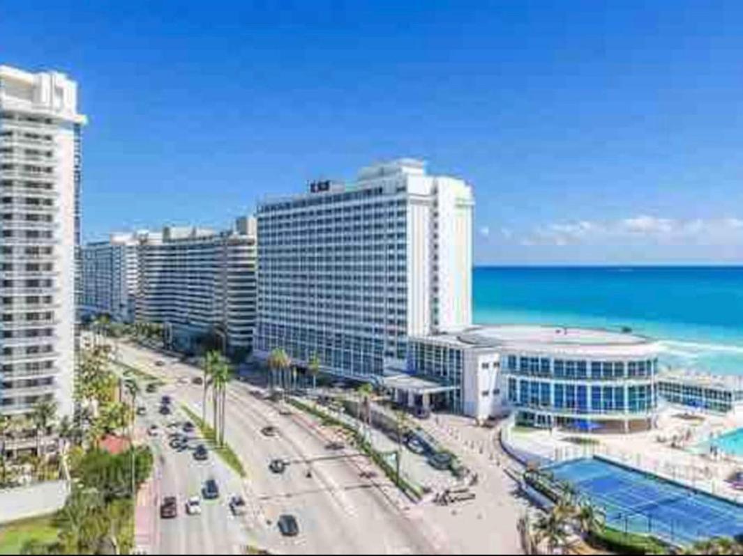 Апарт отель 11Th - Seven Heaven Miami- Unforgettable Ocean Front- Free Parking Майами-Бич Экстерьер фото