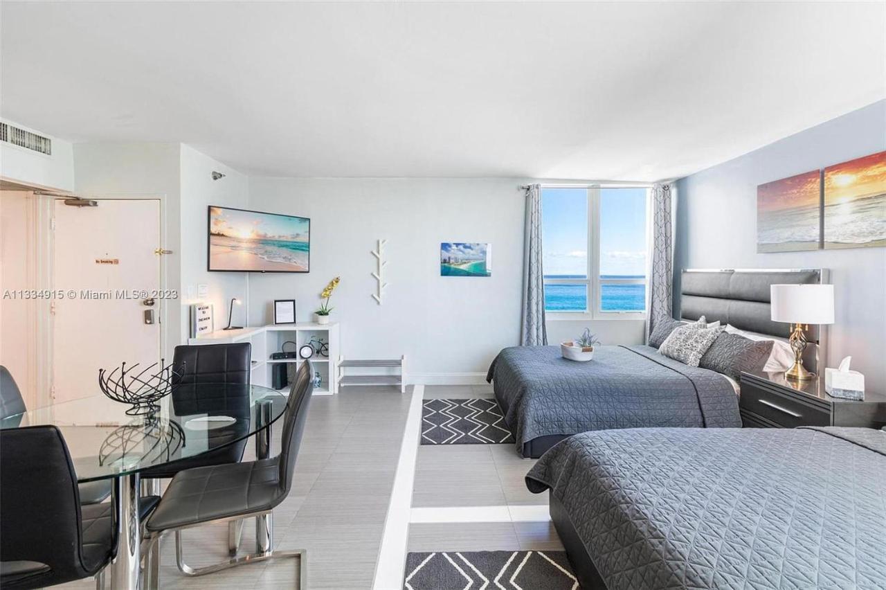 Апарт отель 11Th - Seven Heaven Miami- Unforgettable Ocean Front- Free Parking Майами-Бич Экстерьер фото
